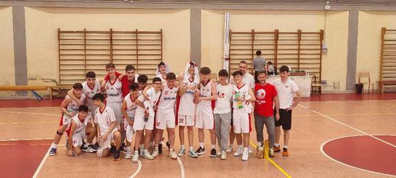 I 2010 CHIUDONO LA STAGIONE CON UNA VITTORIA