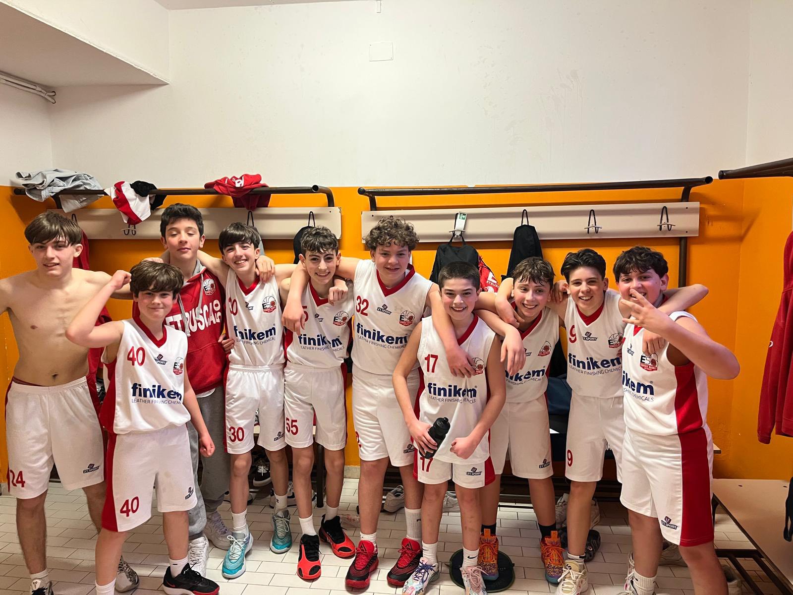 PER GLI U14 L’ULTIMA PARTITA DELLA STAGIONE SI DECIDE SULLA SIRENA: FESTEGGIANO I PISTOIESI, MA CHE GRUPPO I NOSTRI RAGAZZI!!!